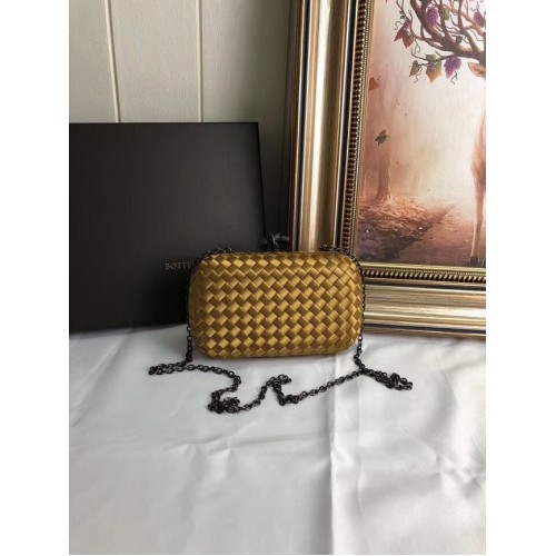 BOTTEGA VENETA Geknoopte satijnen clutch met slangenleer 62548 Brons