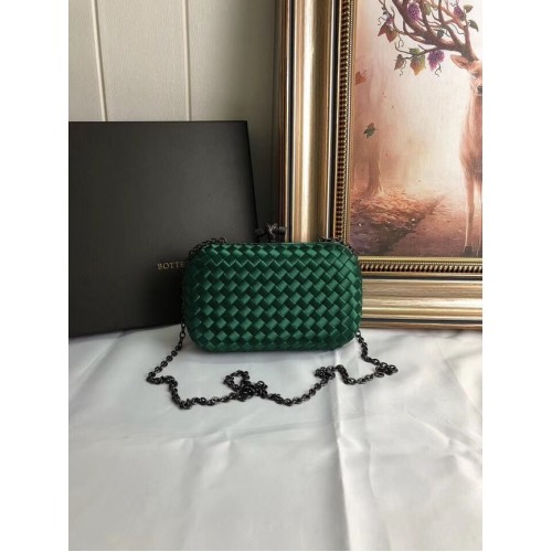 BOTTEGA VENETA Geknoopte satijnen clutch met slangenleer 62548 groen