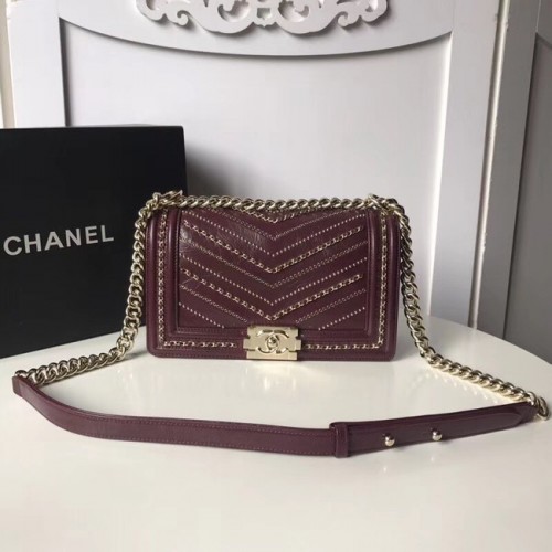 BOY CHANEL handtas verfrommeld kalfsleer goudkleurig metaal A67086 bordeauxrood