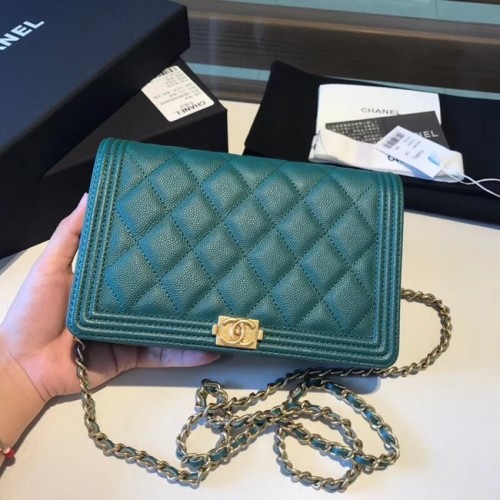 BOY CHANEL Original Wallet on Chain A80287 groen