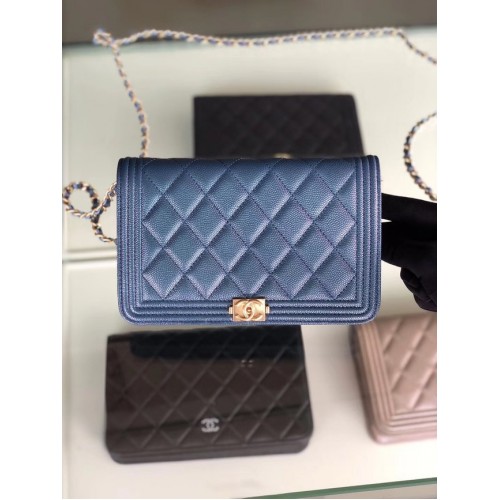 BOY CHANEL Original Wallet on Chain Goudkleurig metaal B80287 blauw
