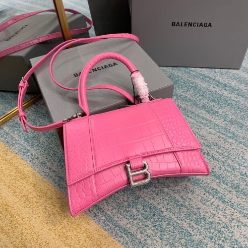 Balenciaga ZANDLOPER KLEINE HANDVATTAS Kalfsleer met krokodillenreliëf B108895E roze