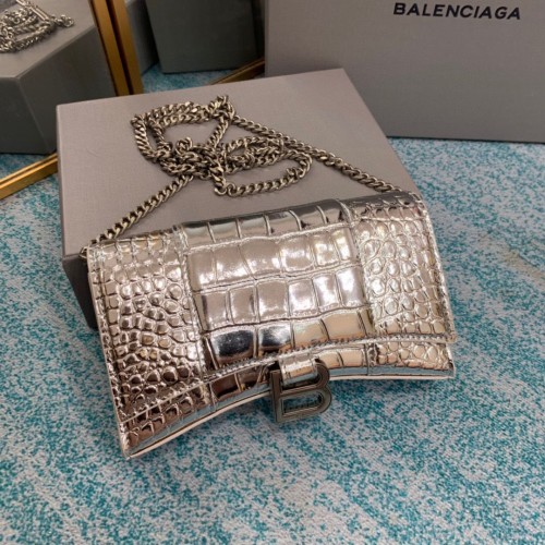 Balenciaga ZANDLOPER Portemonnee Met Ketting Krokodil Reliëf 656050 Zilver