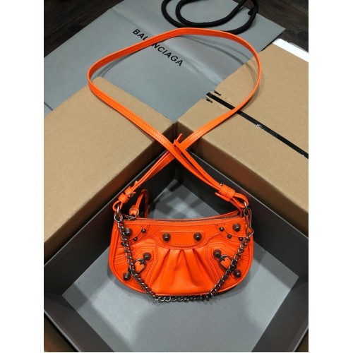 Balenciaga LE CAGOLE MINI PORTEMONNEE MET KETTING 6958141 oranje
