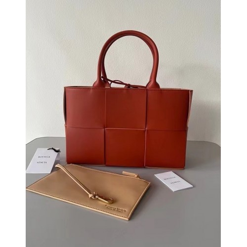 Bottega Veneta ARCO TOTE Kleine draagtas van generfd generfd leer 652867 MAPLE