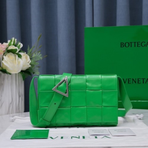 Bottega Veneta CASSETTE 018101 groen
