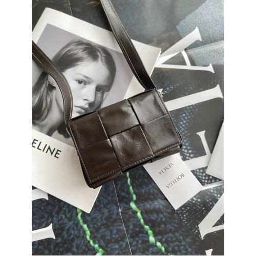 Bottega Veneta Snoepcassette A666688 Koffie