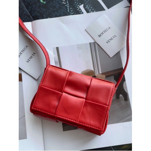 Bottega Veneta Snoepcassette A666688 rood