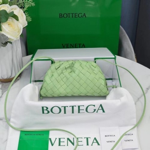 Bottega Veneta MINI POUCH 585852 lichtgroen