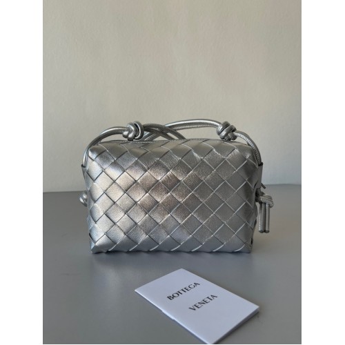 Bottega Veneta Mini intrecciato leren schoudertas 680254 zilver