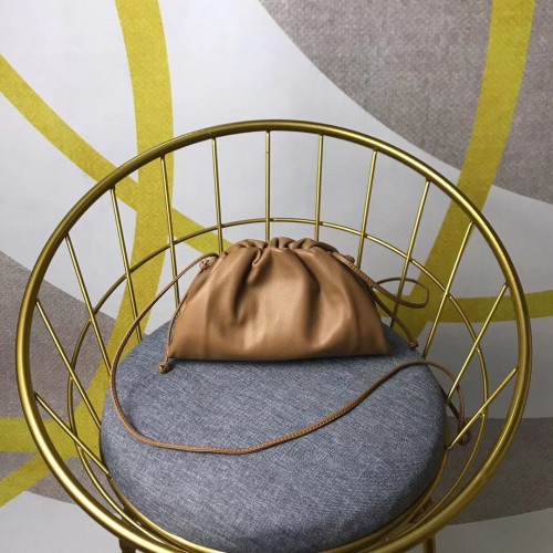 Bottega Veneta Nappa lamsleer zachte schoudertas 98057 bruin