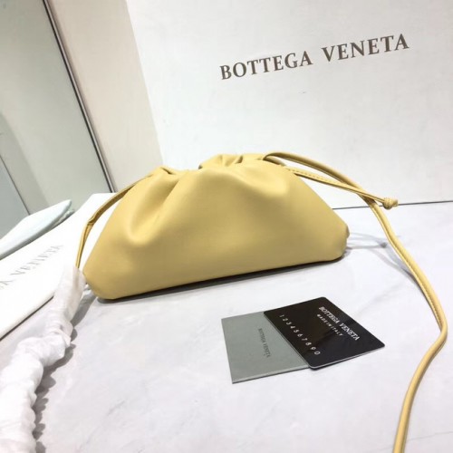 Bottega Veneta Nappa lamsleer zachte schoudertas 98057 lichtgeel