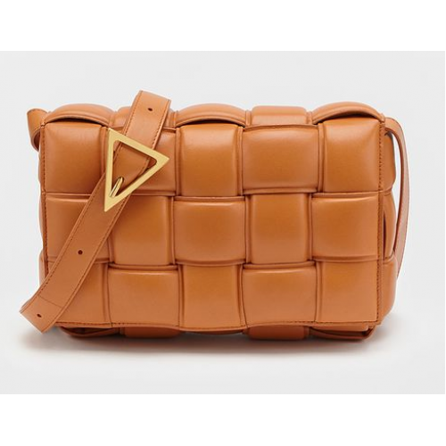 Bottega Veneta GEVOERDE CASSETTETAS 591970 CLAY