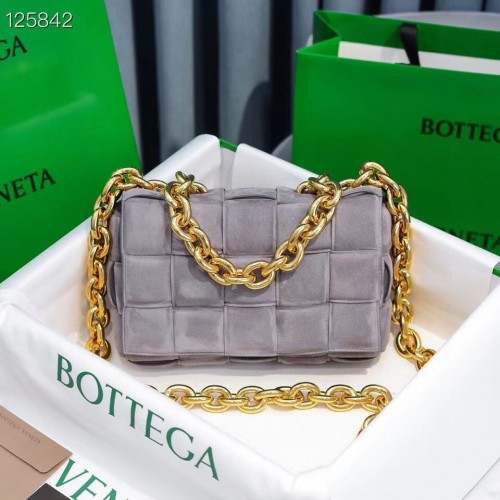 Bottega Veneta GEVOERDE CASSETTE Fluwelen TAS 591971 grijs