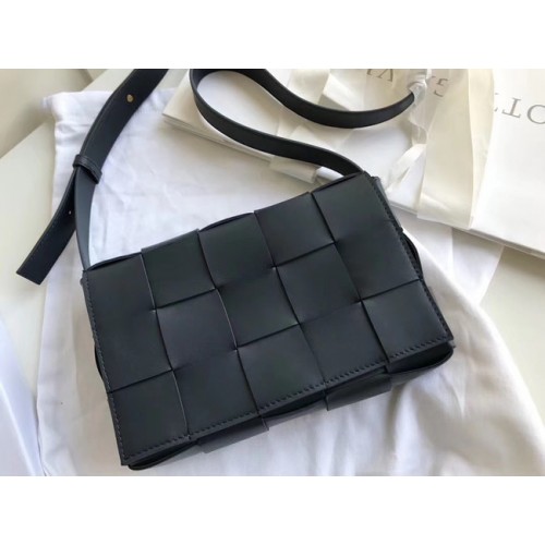 Bottega Veneta schapenvacht weven origineel leer 578004 marineblauw