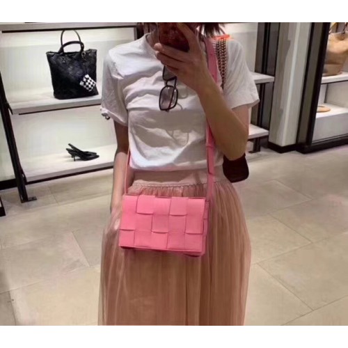 Bottega Veneta schapenvacht weven origineel leer 578004 roze