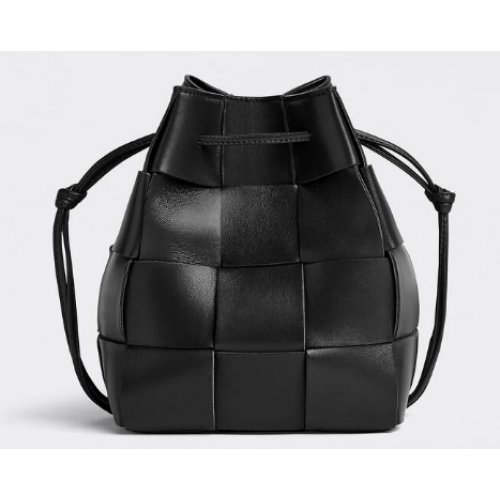 Bottega Veneta Small Cassette Bucket Bag 680218 zwart