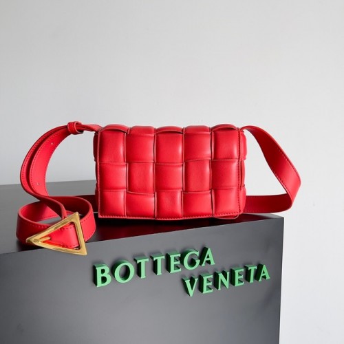 Bottega Veneta kleine gevoerde cassette 717506 rood
