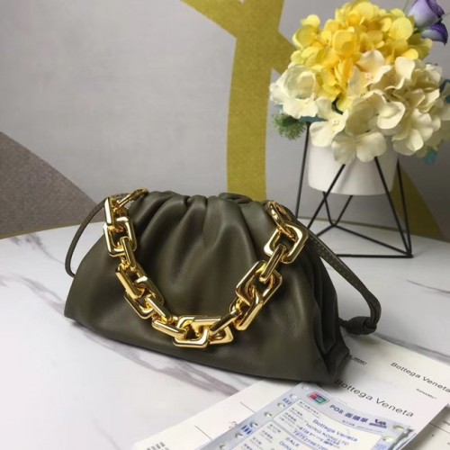 Bottega Veneta HET MINI KETTINGZAKJE 620229 MOSTERD