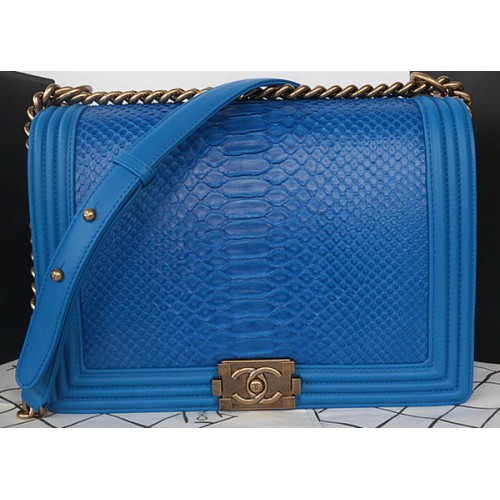 Boy Chanel Flap schoudertas blauw python leer A67087 goud