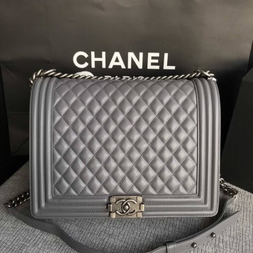 Boy Chanel Flap Schoudertas Grijs Origineel Schapenleer A67087 Zilver