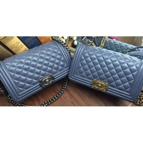 Boy Chanel Flap Schoudertas Schapenleer A67086 Lichtblauw