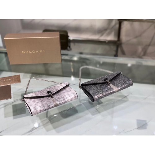 Bulgari schoudertas van metallic leer 39175