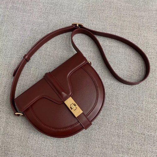 CELINE KLEINE BESACE 16 TAS IN GESATINEERDE KALFSLEER CROSS BODY 188013 BOURGONDIË