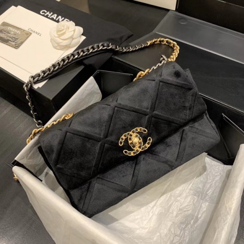 CHANEL 19 Flap Bag AS1160 zwart