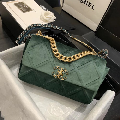 CHANEL 19 Flap Bag AS1160 groen