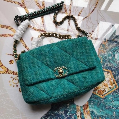 CHANEL 19 Flap Bag AS1161 groen