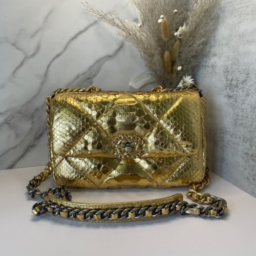 CHANEL 19 Flap Bag Originele slangenhuid flap bag AS1160 goud