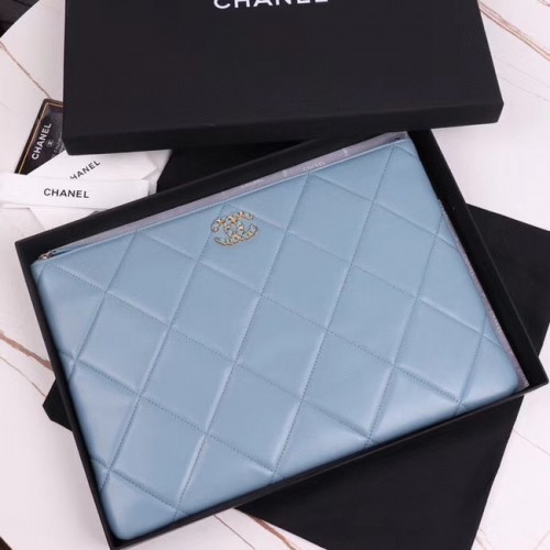 CHANEL 19 Schapenvacht Original Leather Handtas AP0952 lichtblauw