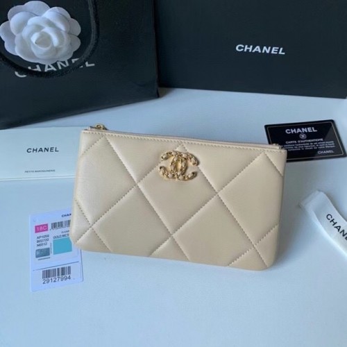 CHANEL 19 Schapenvacht Original Leather Handtas AP1059 creme