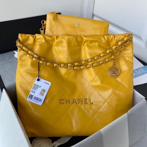 CHANEL 22 HANDTAS Glanzend kalfsleer goudkleurig metaal AS3261 geel