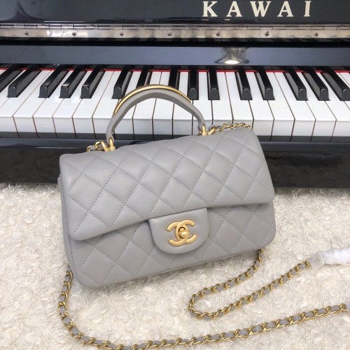 CHANEL 22B mini CF flap bag met gouden hardware bovenhandvat AS2431 grijs