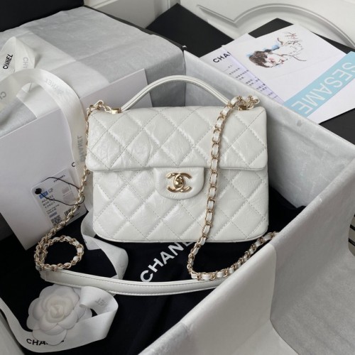 CHANEL Schoudertas met flap van kalfsleer AS2892 wit