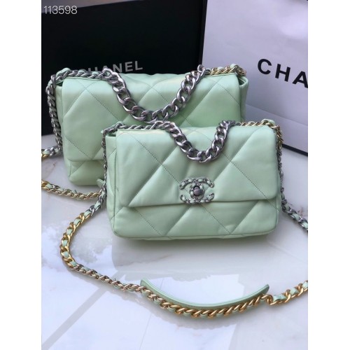 CHANEL Lamsvacht 19 Flap Bag AS1160 AS1161 lichtblauw