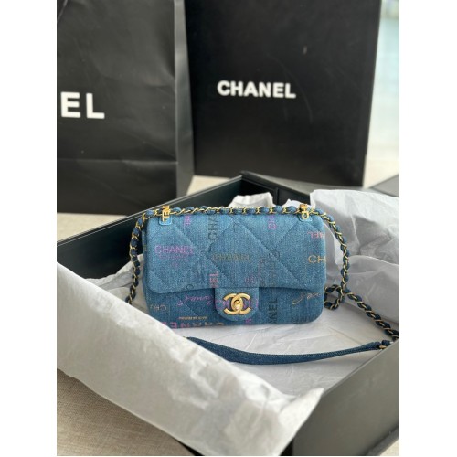 CHANEL bedrukt denim goudkleurig metaal AS3135 blauw