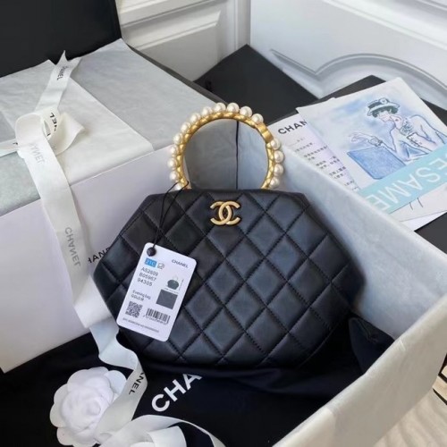 CHANEL Leren tas met bovenhandvat AS2609 zwart