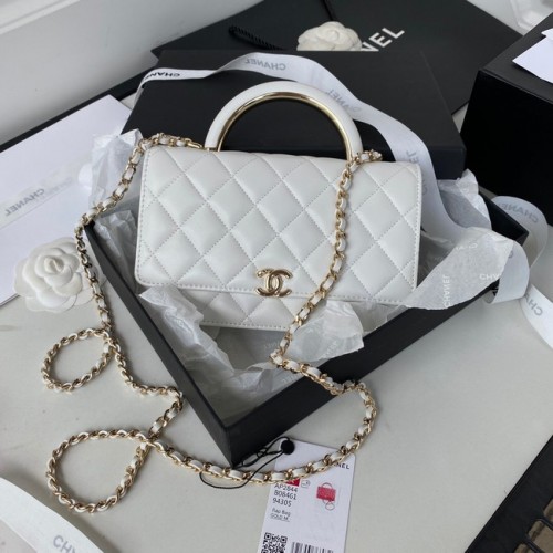 CHANEL PORTEMONNEE AAN KETTING Goudkleurig lamsleer AP2844 wit