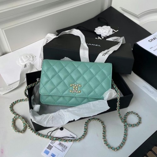 CHANEL mini portemonnee aan ketting AP2136 groen