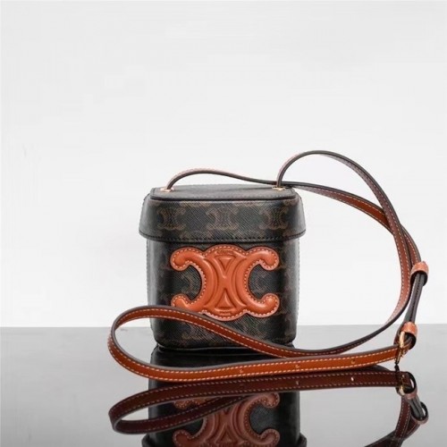 Celine MINI TEEN CLASSIC TAS IN TRIOMPHE CANVAS EN KALFSHEER 199263 zwart