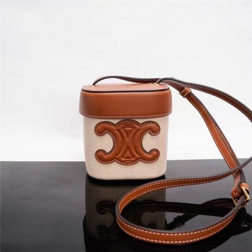 Celine MINI TEEN CLASSIC TAS IN TRIOMPHE CANVAS EN CALFSLEER 199263 bruin