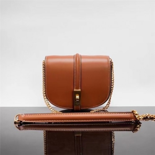 Celine TEEN CHAIN BESACE TRIOMPHE IN GLANZEND KALFSLEER 10G453 TAN