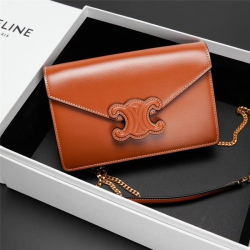 Celine TEEN CHAIN BESACE TRIOMPHE IN GLANZEND KALFSLEER 10J733 TAN