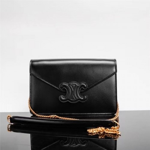 Celine TEEN CHAIN BESACE TRIOMPHE IN GLANZEND KALFSHEER 10J733 zwart