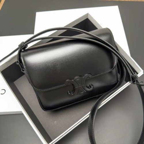 Celine TEEN CLASSIC TAS KALFSLEER 188423 ZWART