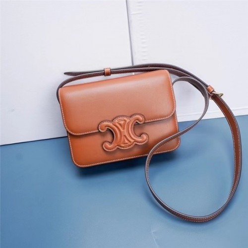 Celine TEEN CLASSIC BAG IN BOX KALFSLEER 199233 TAN