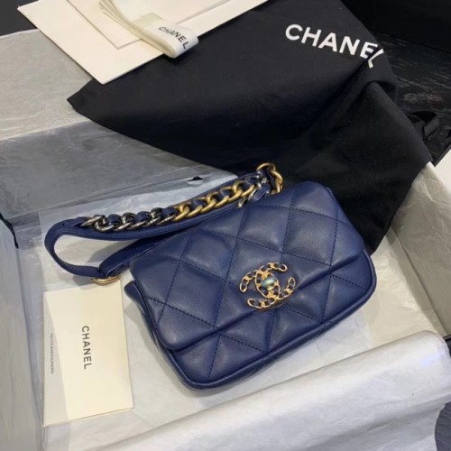 Chanel 19 Bodypack Schapenleer AS1163 donkerblauw